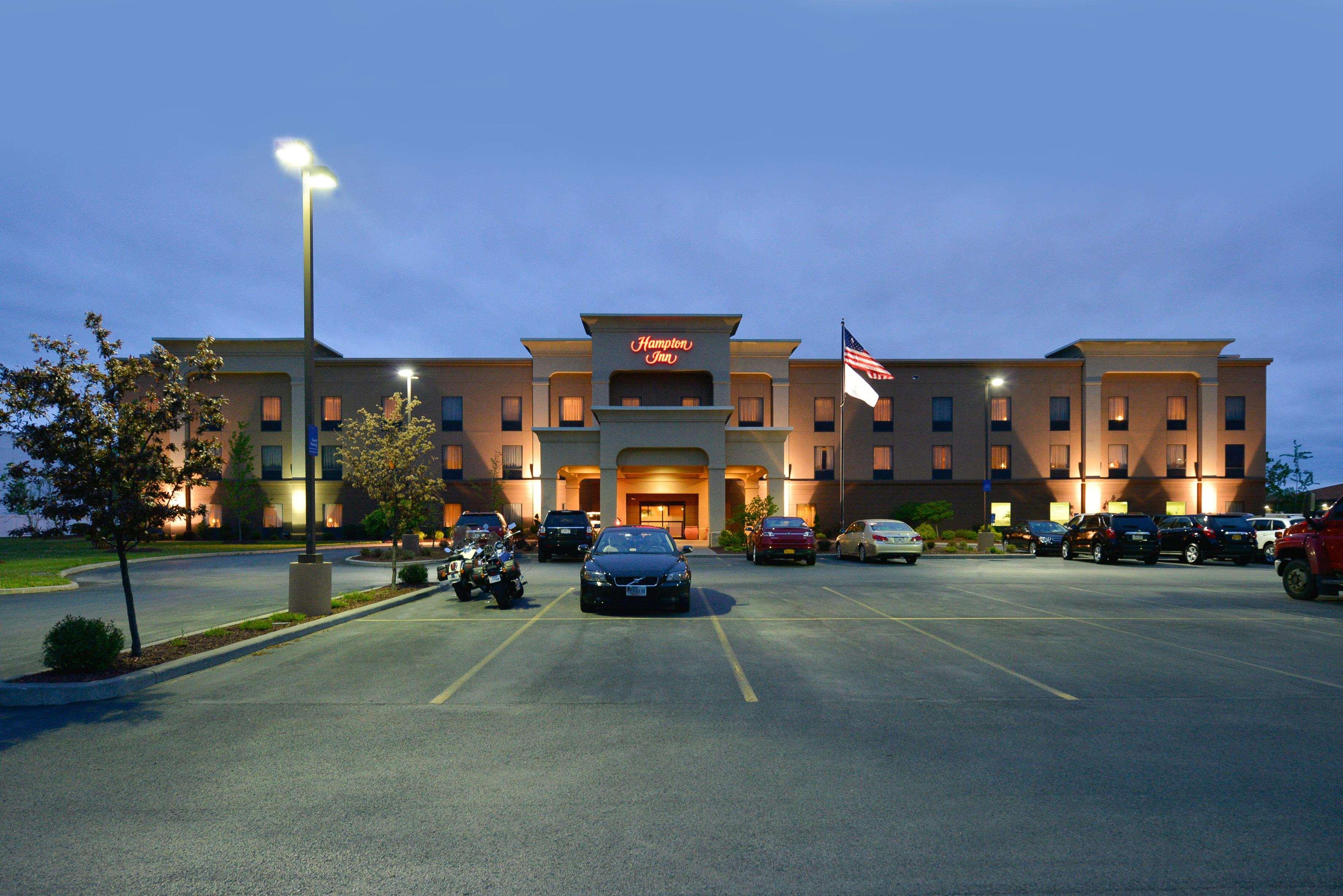 Hampton Inn Utica Kültér fotó